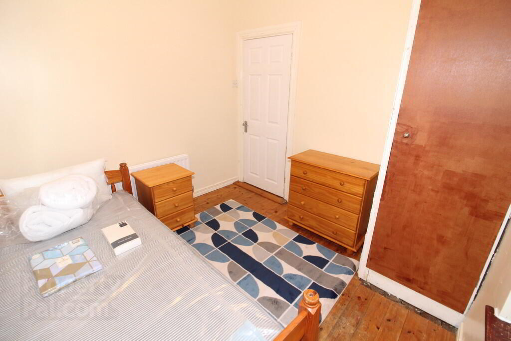 54 Linden Gardens 15 of 22