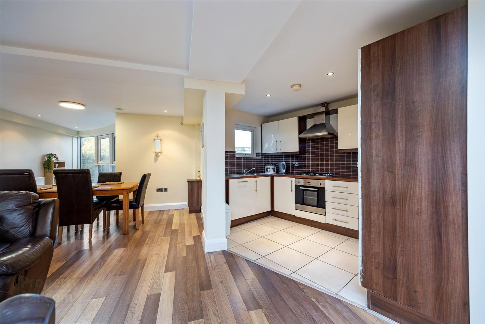 Apt 7 Woodlands Manor, 59 Stockmans Way 5 of 24