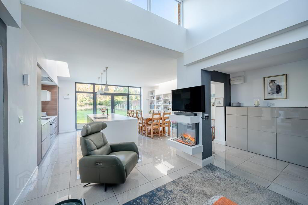 8 Croft Road 8 of 46