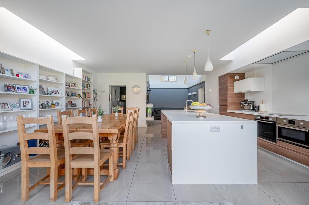 8 Croft Road 12 of 46