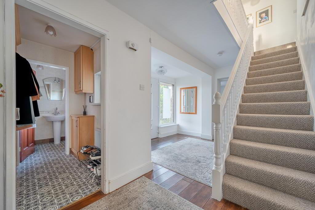8 Croft Road 15 of 46
