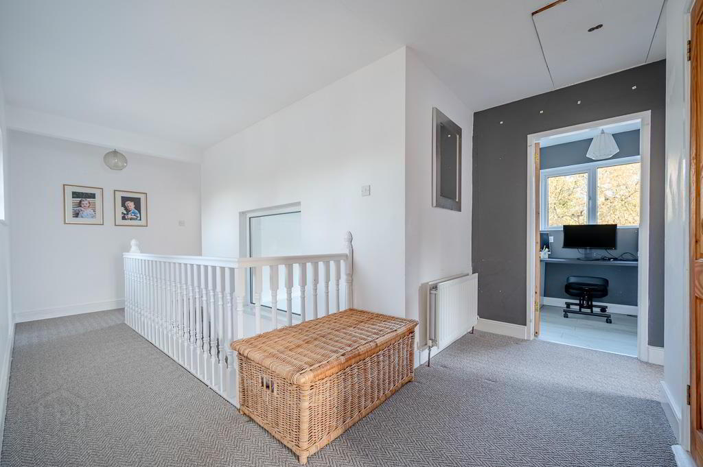 8 Croft Road 17 of 46