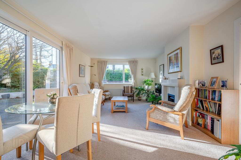 8 Croft Road 34 of 46