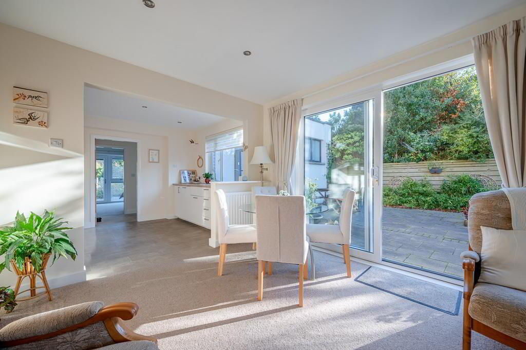 8 Croft Road 36 of 46