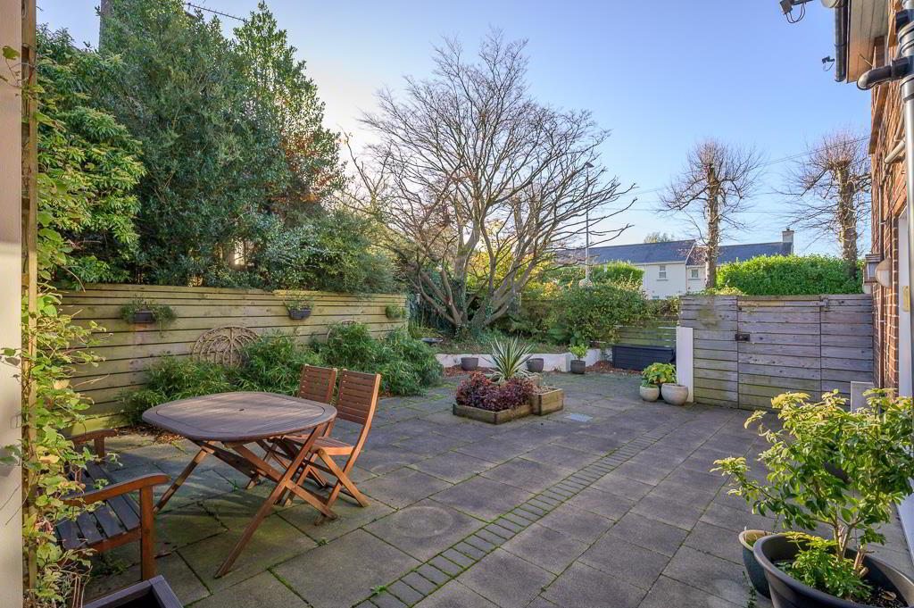 8 Croft Road 44 of 46