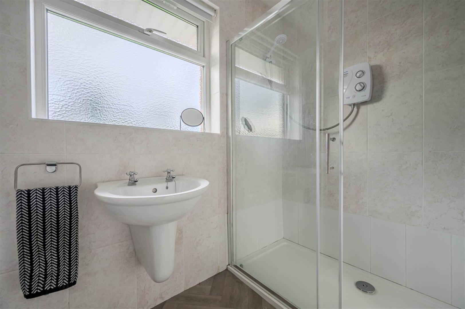 65 Roddens Crescent 25 of 28