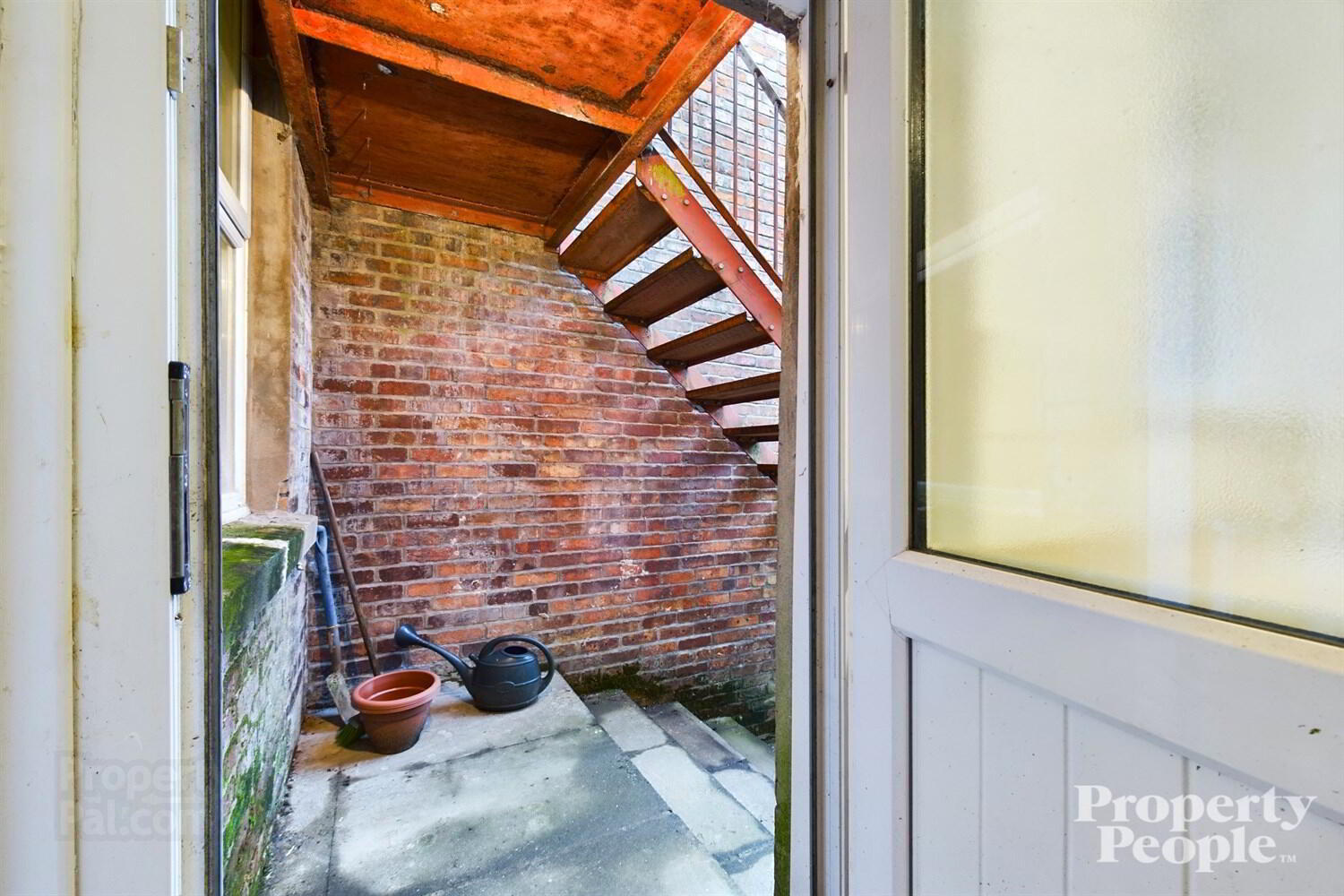 APT 1, 20 Clifton Crescent 17 of 17