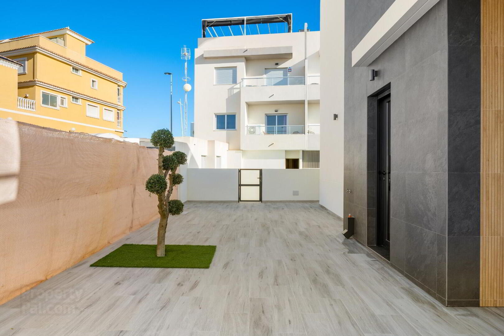 Villas 8 of 49