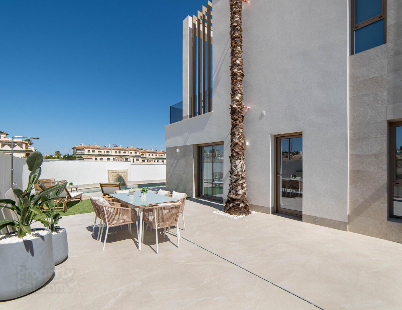 Villas 5 of 51