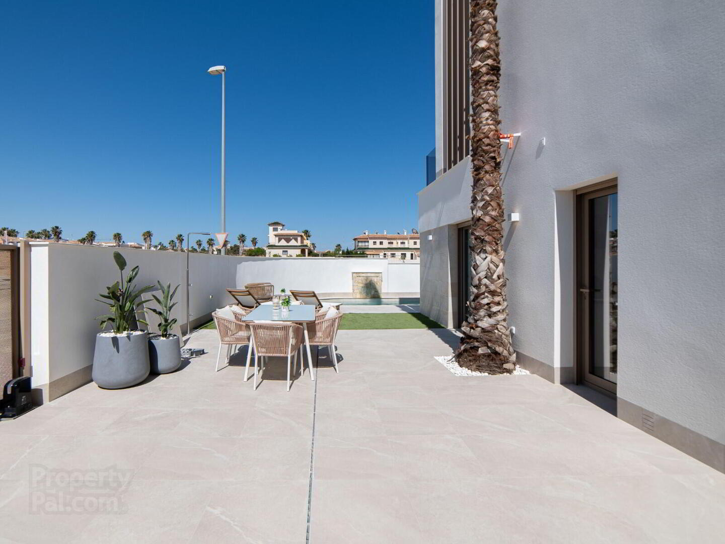 Villas 4 of 51