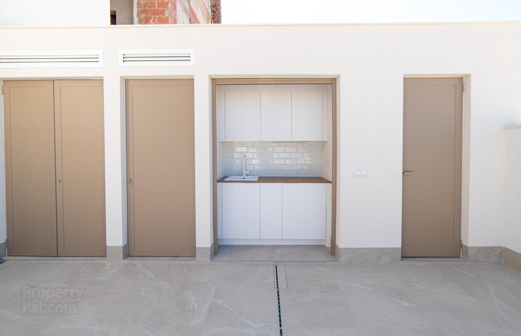 Villas 8 of 51