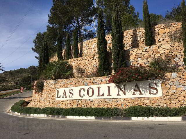Las Colinas 30 of 32