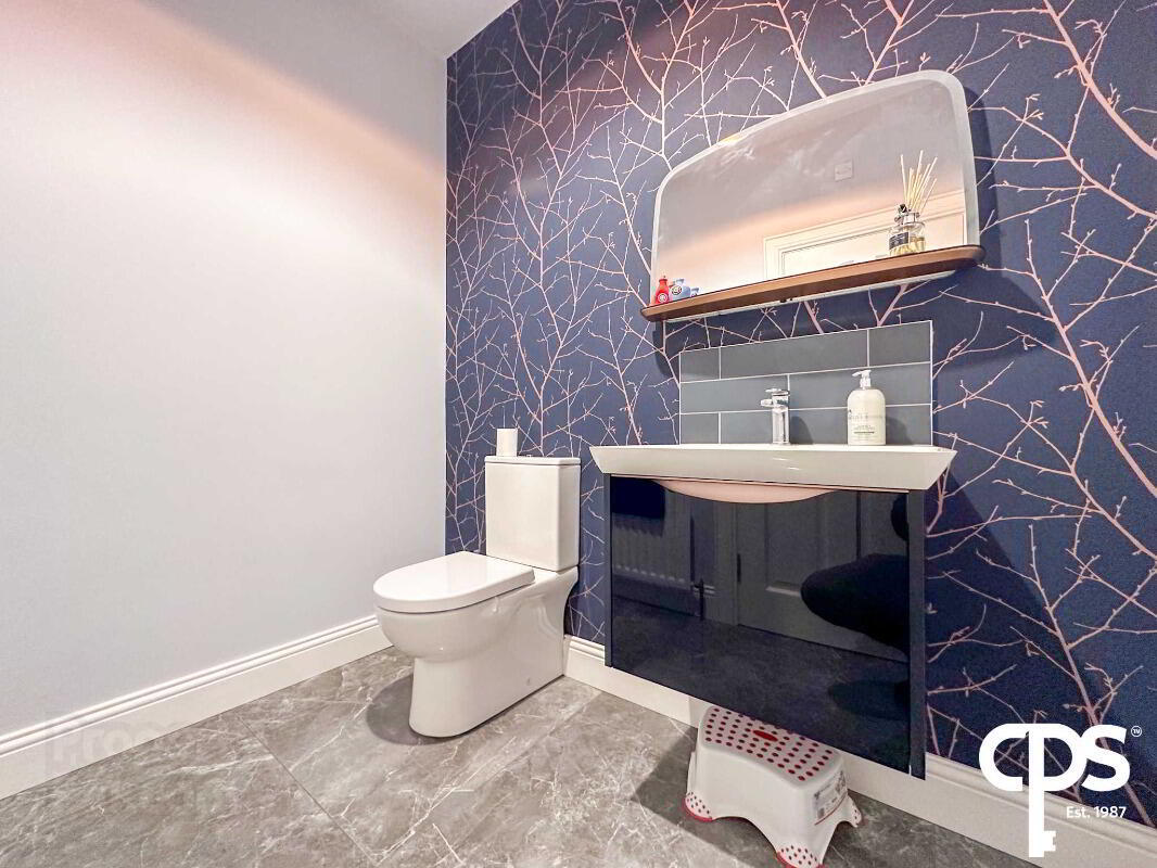 1 Stonebridge Mews 10 of 32