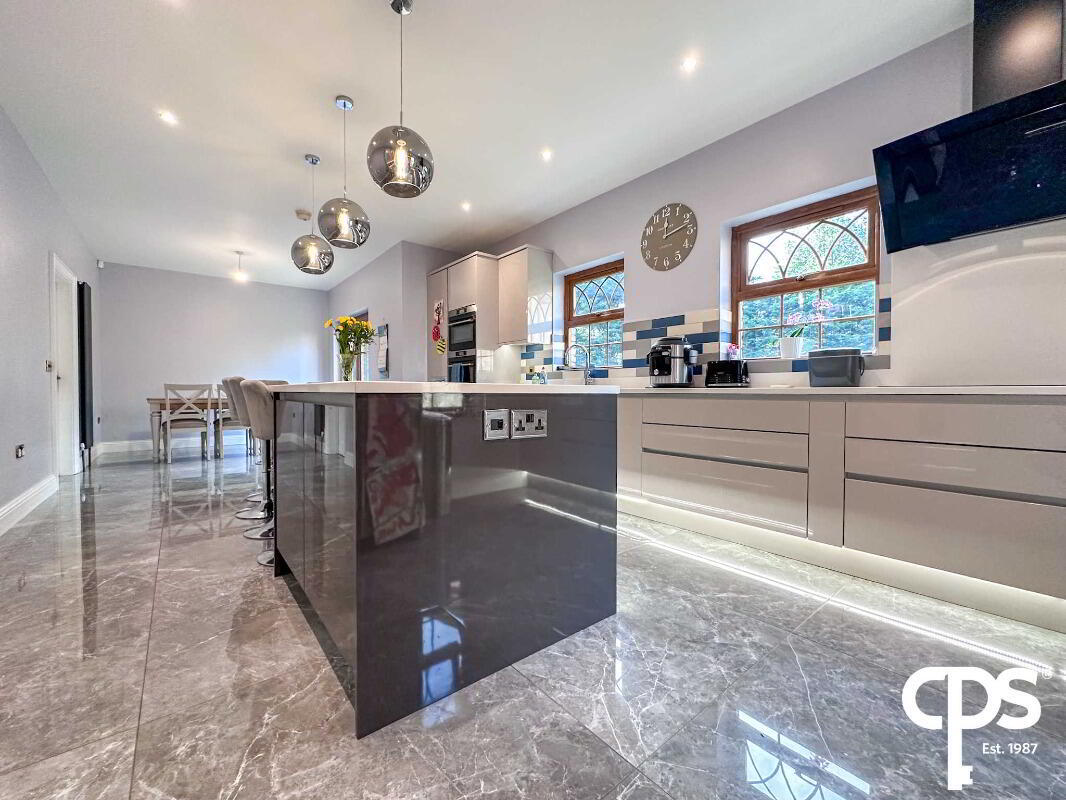 1 Stonebridge Mews 14 of 32
