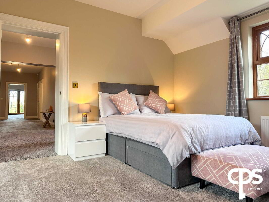 1 Stonebridge Mews 18 of 32