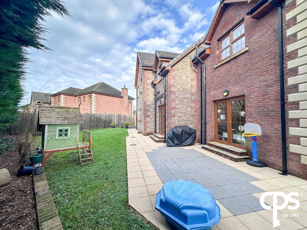 1 Stonebridge Mews 27 of 32