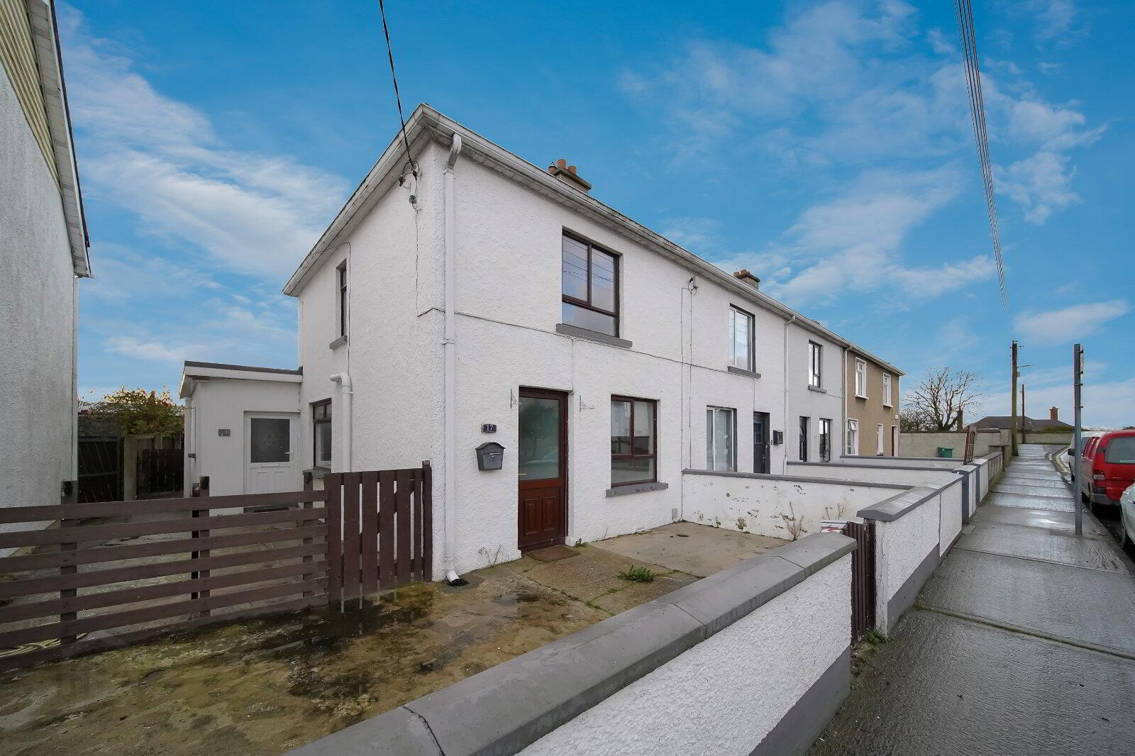 17 Saint Columba's Avenue 1 of 31