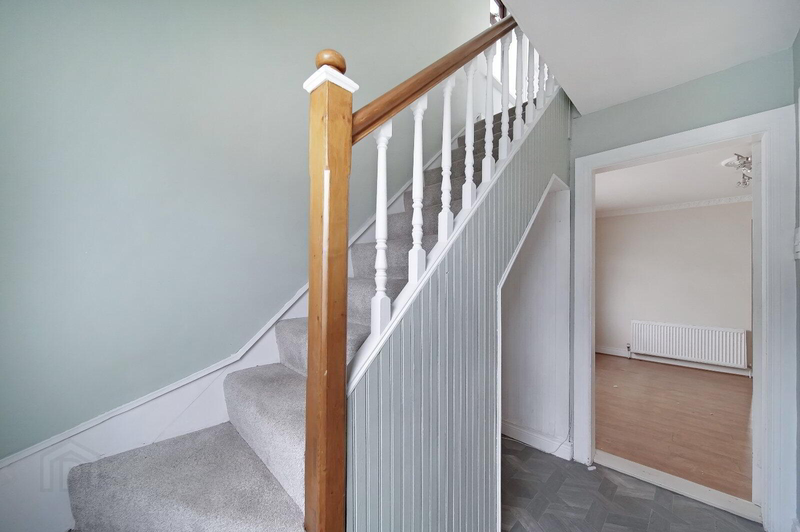 17 Saint Columba's Avenue 5 of 31