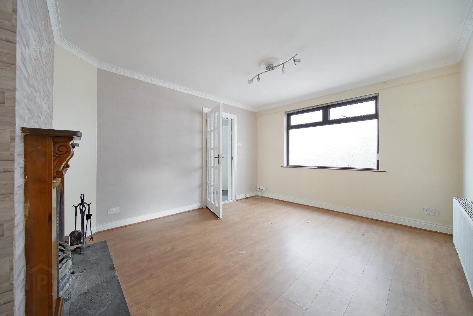 17 Saint Columba's Avenue 6 of 31