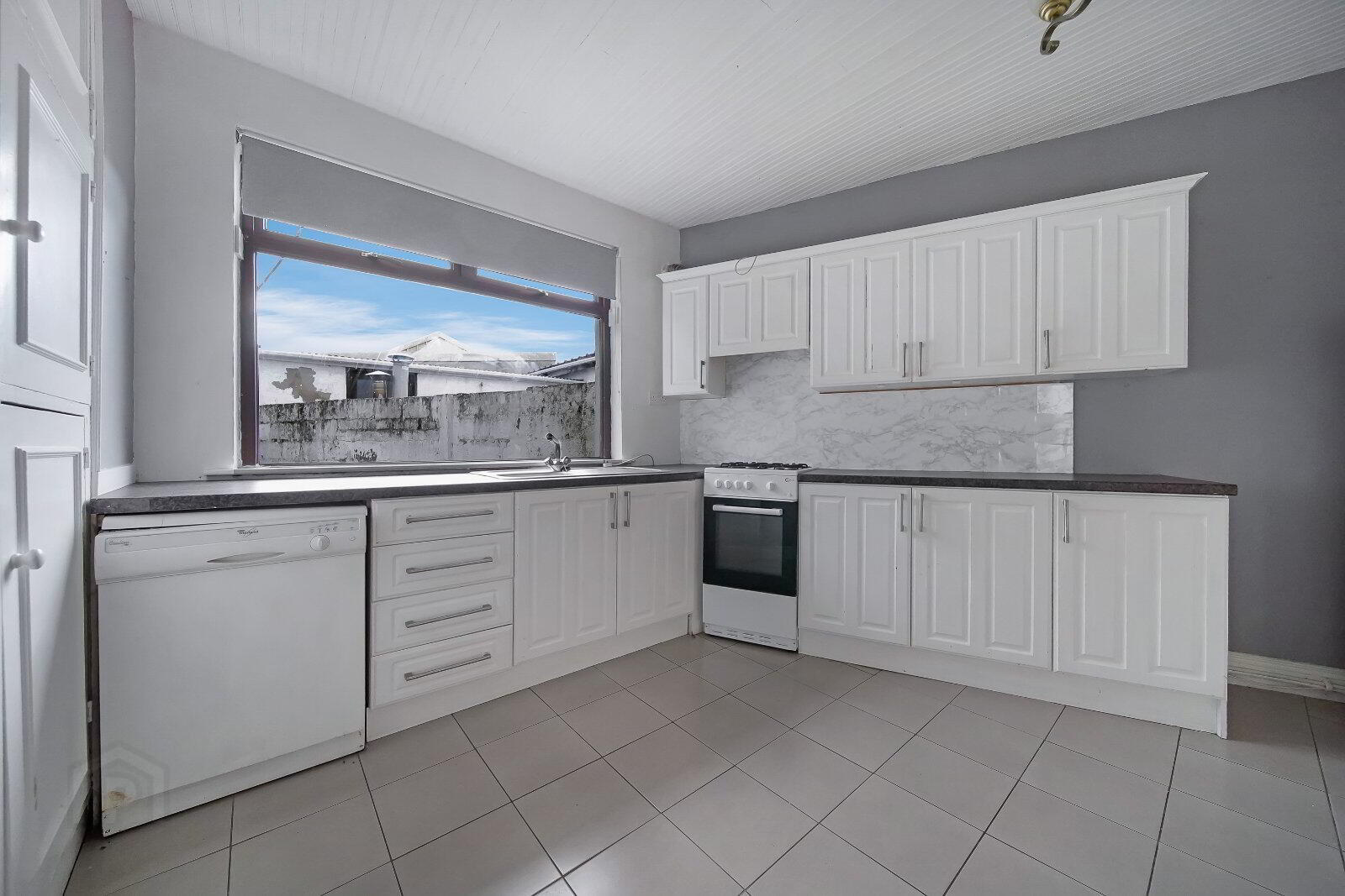 17 Saint Columba's Avenue 12 of 31