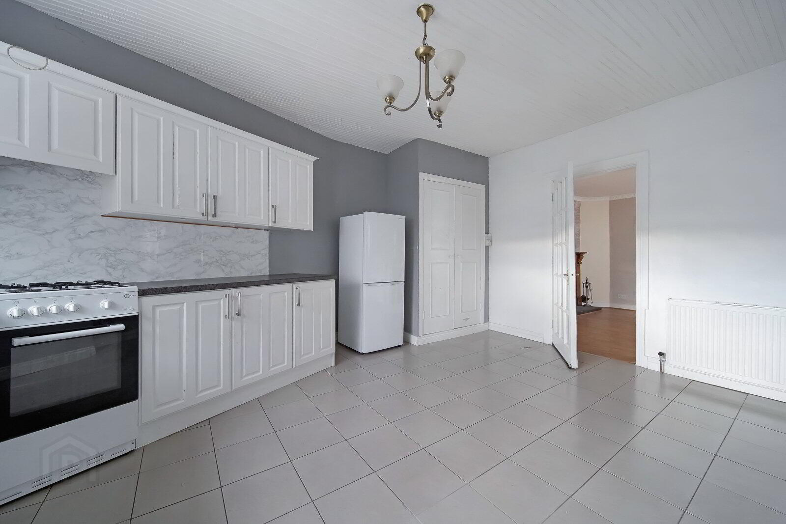 17 Saint Columba's Avenue 13 of 31