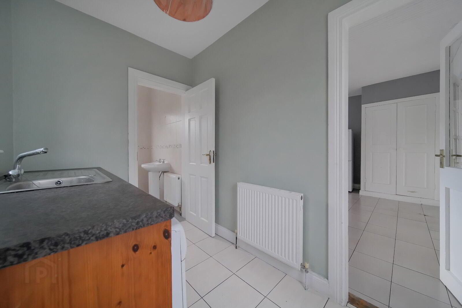 17 Saint Columba's Avenue 15 of 31