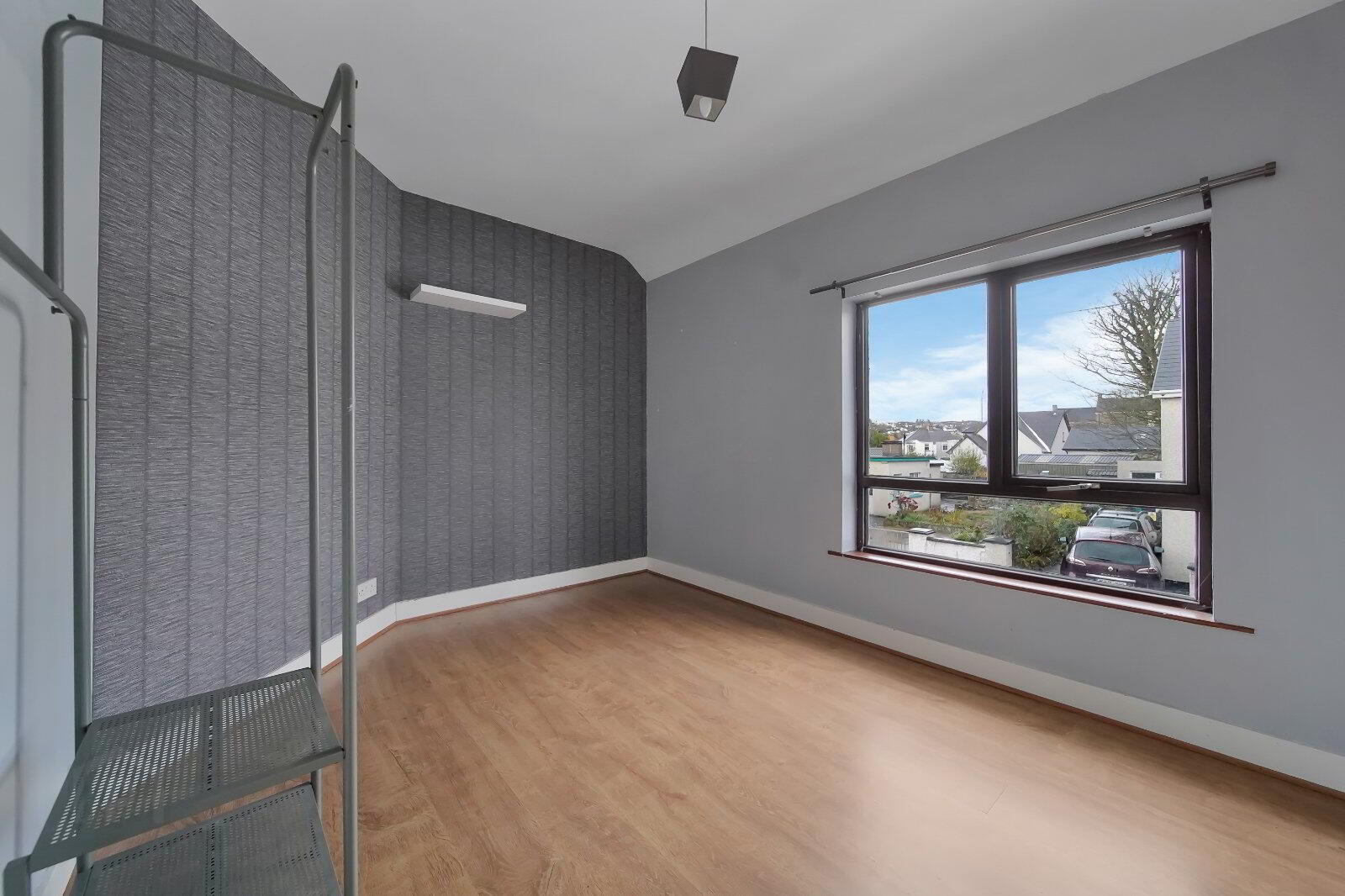 17 Saint Columba's Avenue 25 of 31