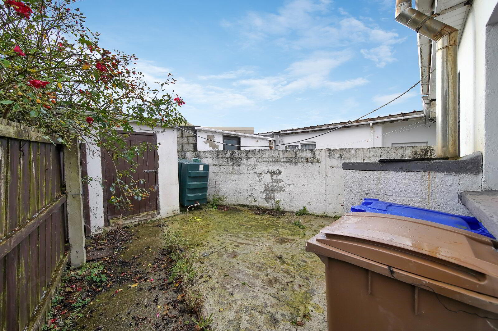 17 Saint Columba's Avenue 29 of 31