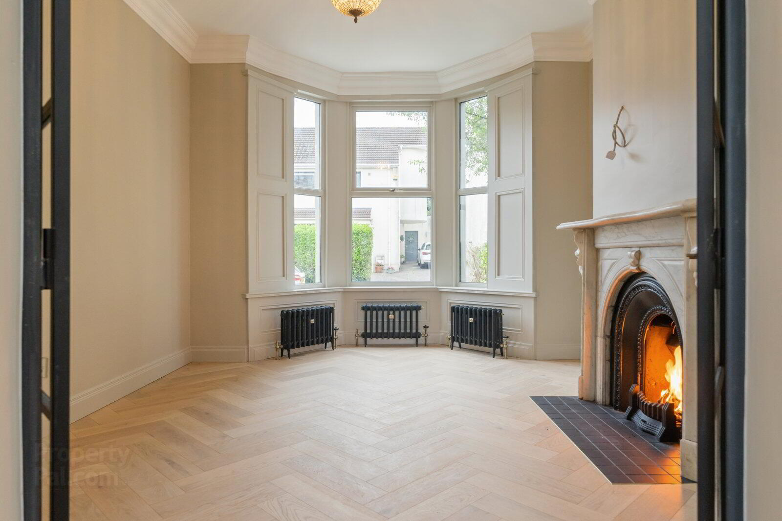 8 Church Avenue 5 of 34