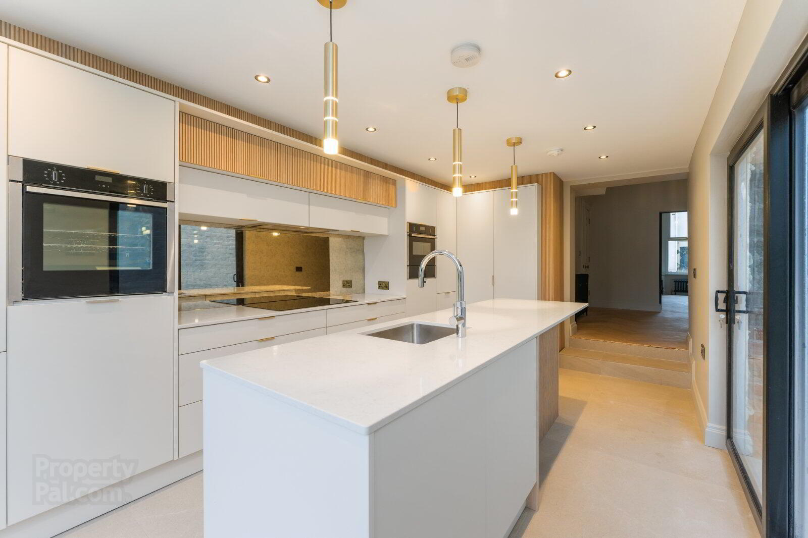 8 Church Avenue 13 of 34