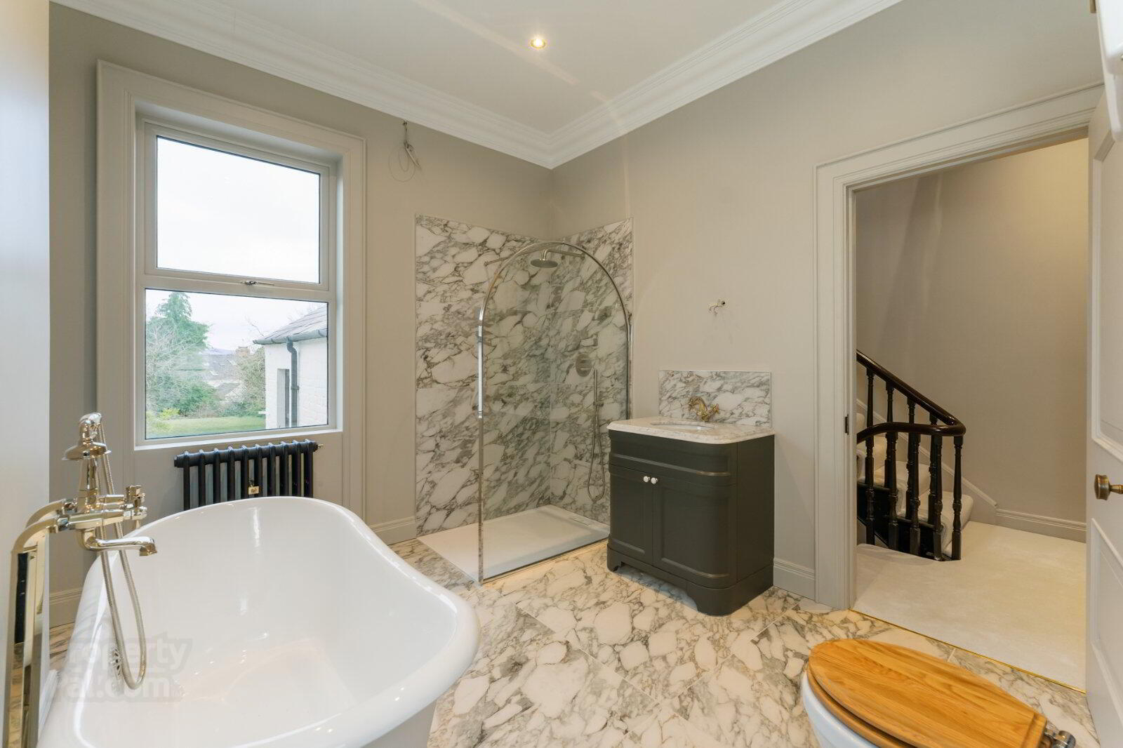 8 Church Avenue 22 of 34