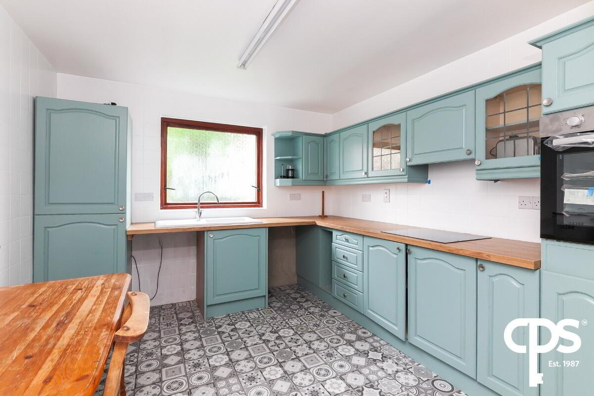 Flat 4 Fir Grove, 82a Marlborough Park North 3 of 17