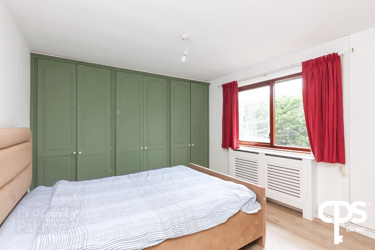Flat 4 Fir Grove, 82a Marlborough Park North 9 of 17
