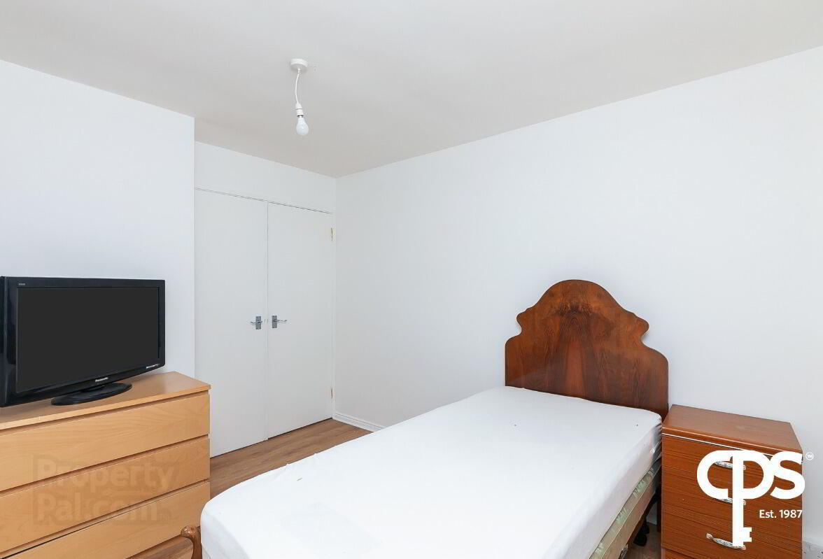Flat 4 Fir Grove, 82a Marlborough Park North 11 of 17