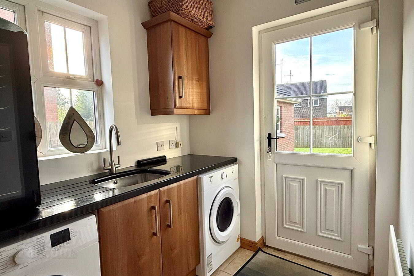 62 Lynden Gate 8 of 12