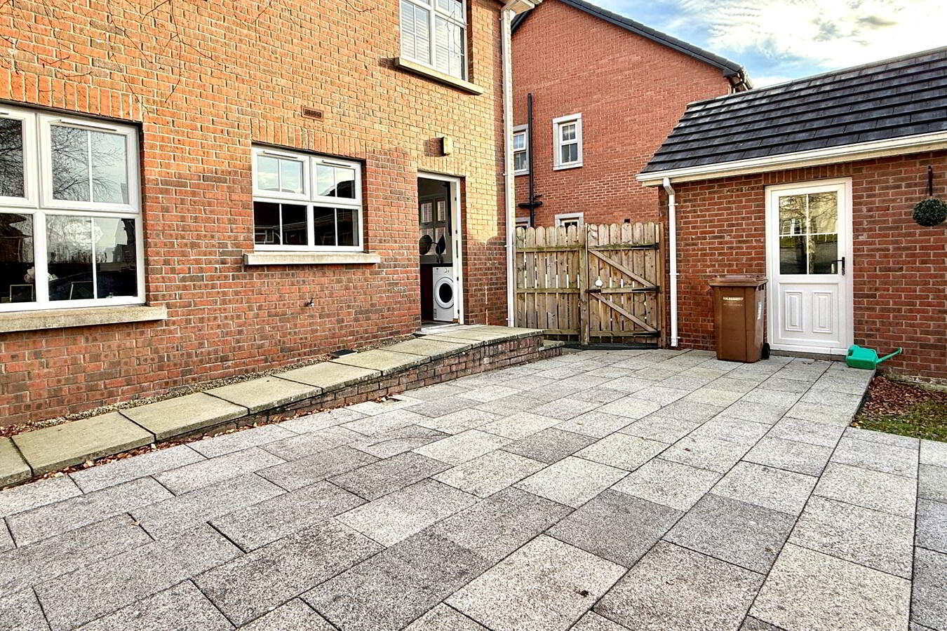 62 Lynden Gate 12 of 12
