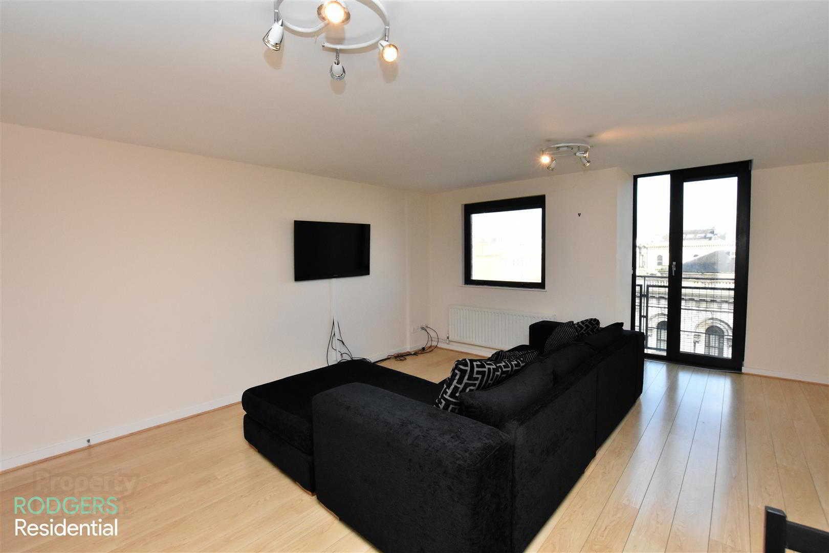 Apt 59, Queens Square