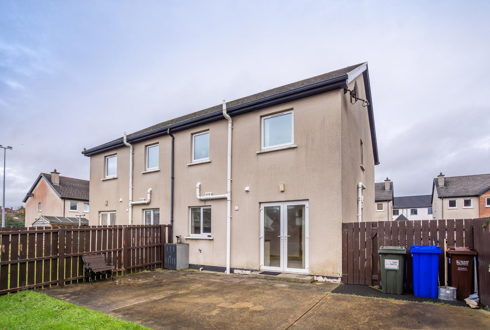 44 Oakfield Close 4 of 30