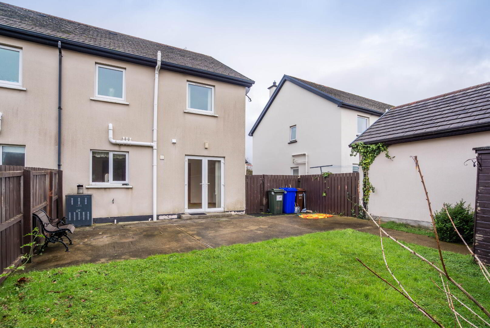 44 Oakfield Close 8 of 30