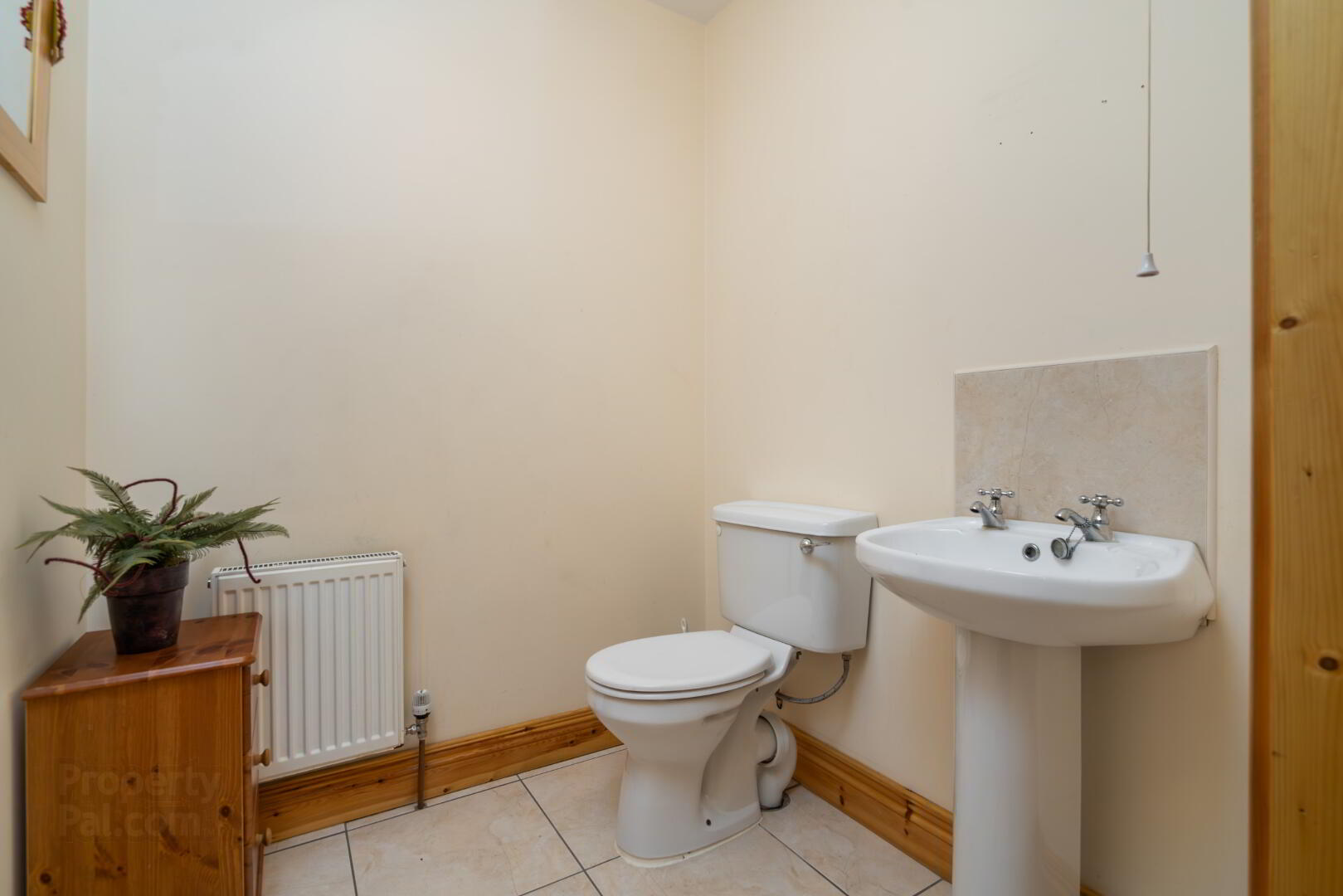 44 Oakfield Close 11 of 30