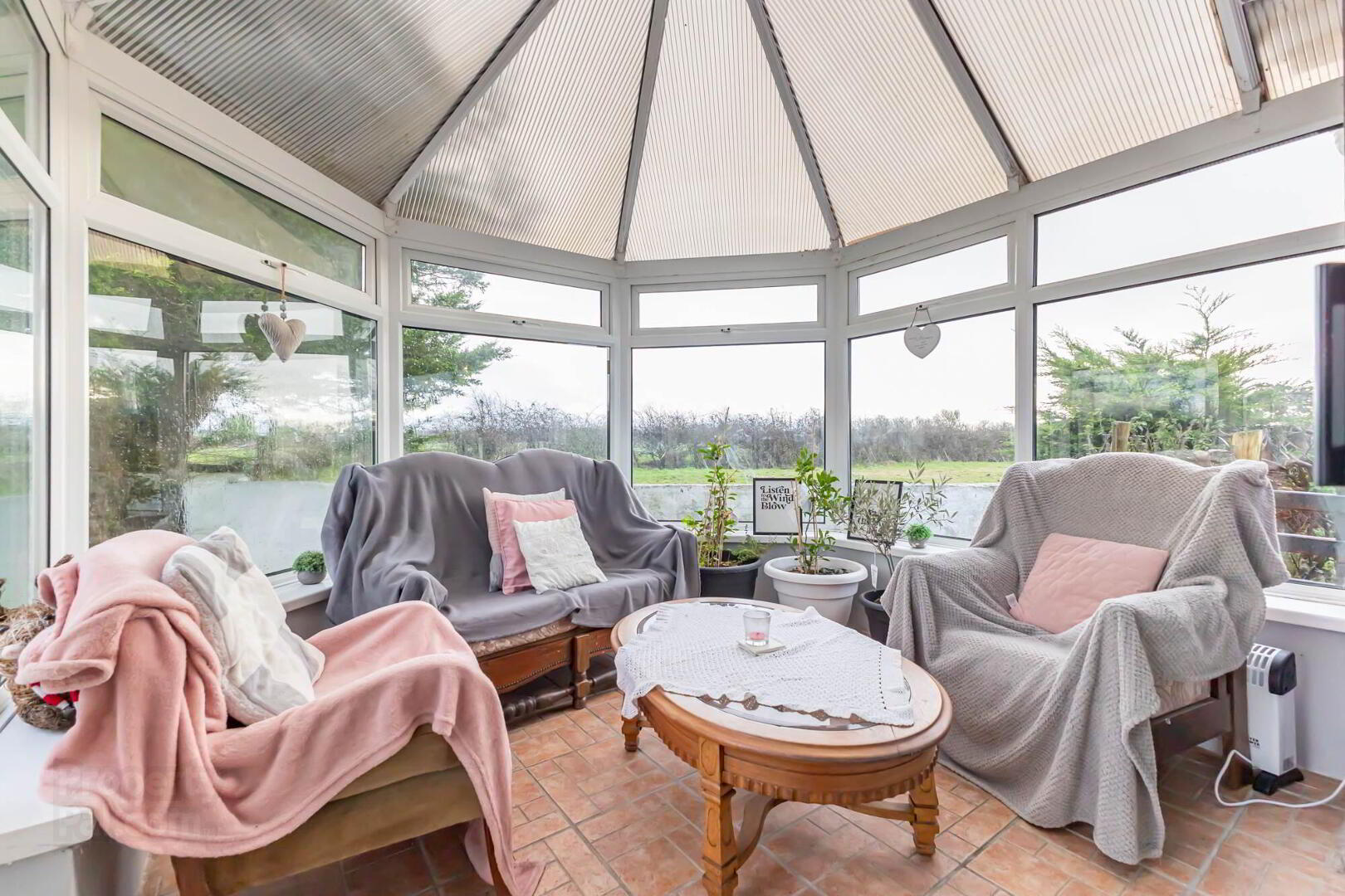 "Briglane Cottage", 32b Quarter Road 16 of 38