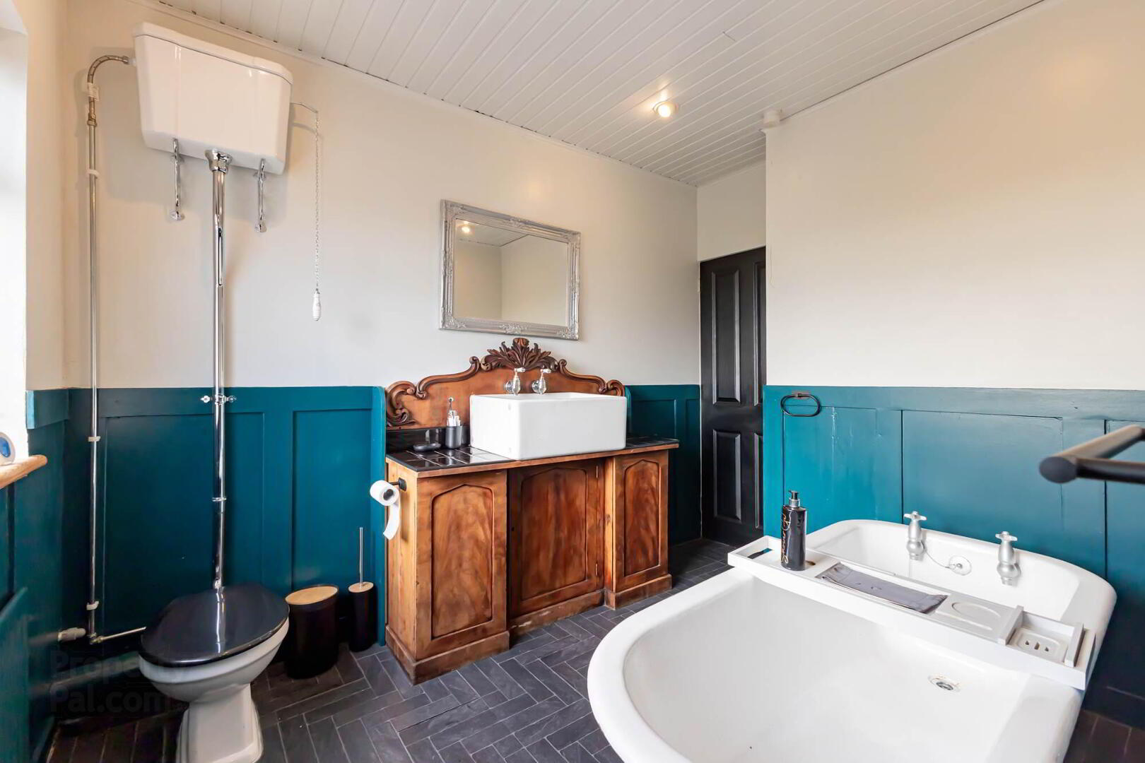 "Briglane Cottage", 32b Quarter Road 23 of 38