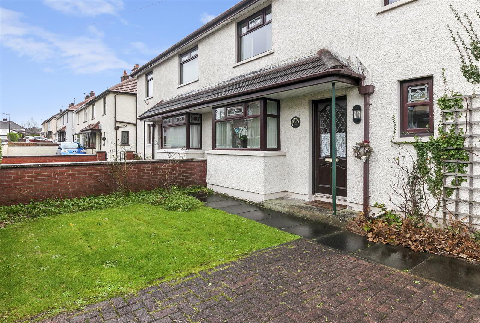 2 Armoy Gardens