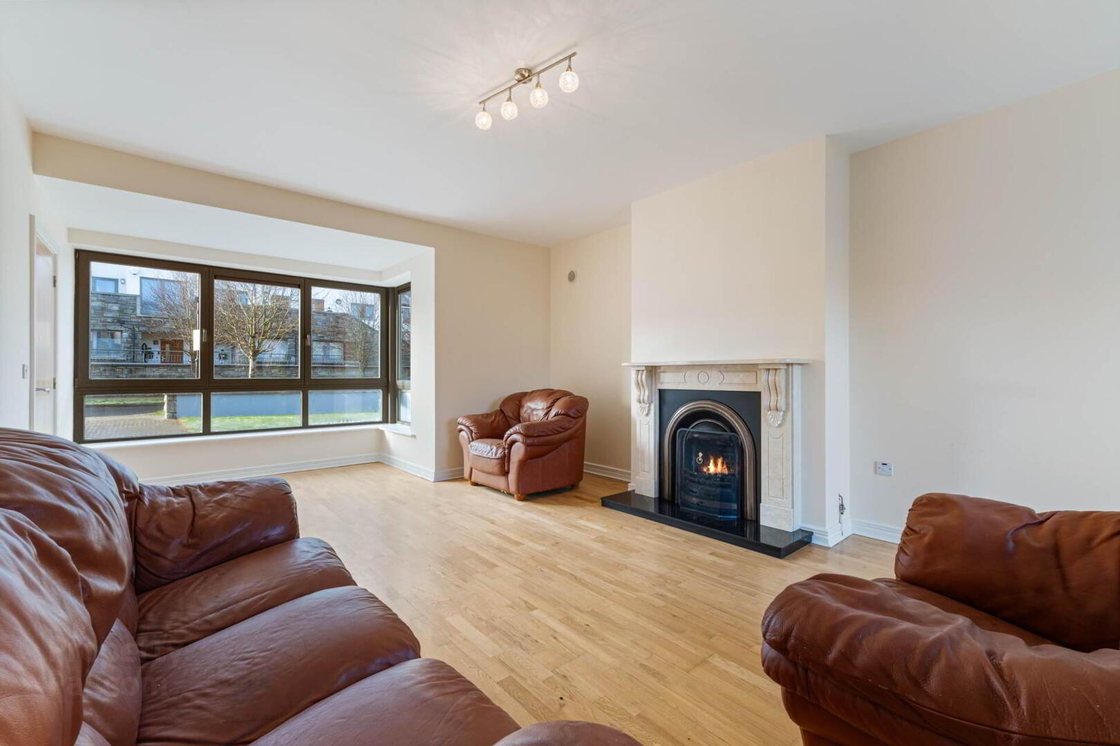 property description image