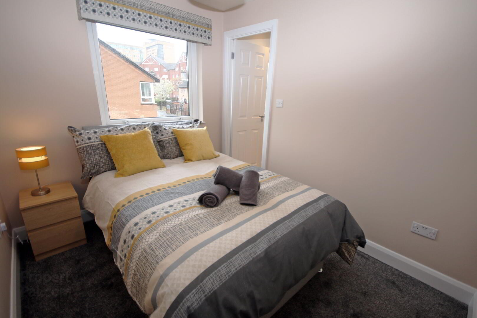 Short Term City Centre/Titanic Apartment, Bridge End 6 of 13