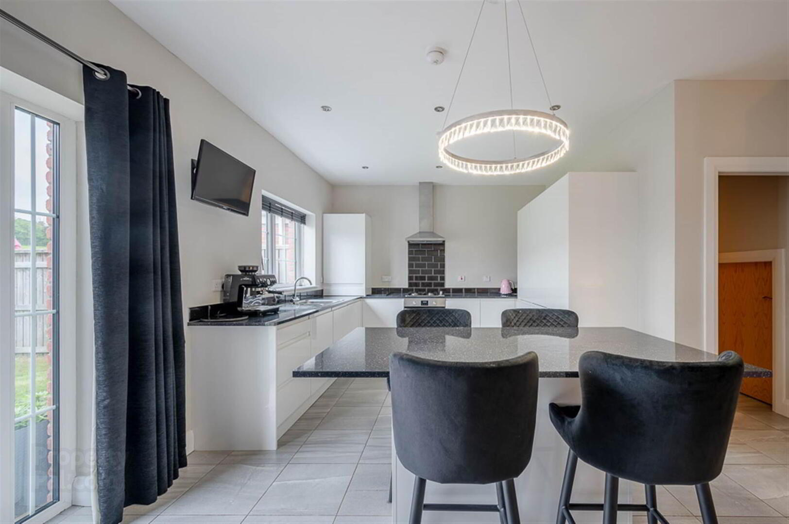 10 Millreagh Close 10 of 28