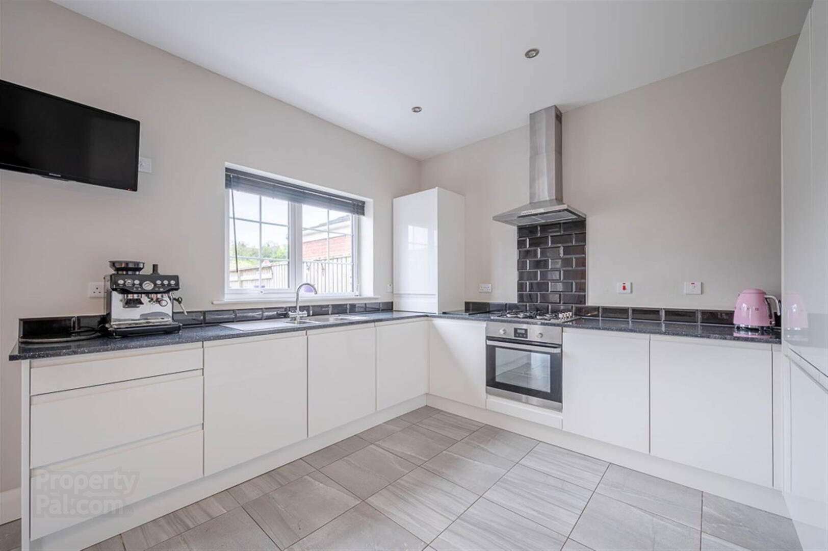 10 Millreagh Close 13 of 28