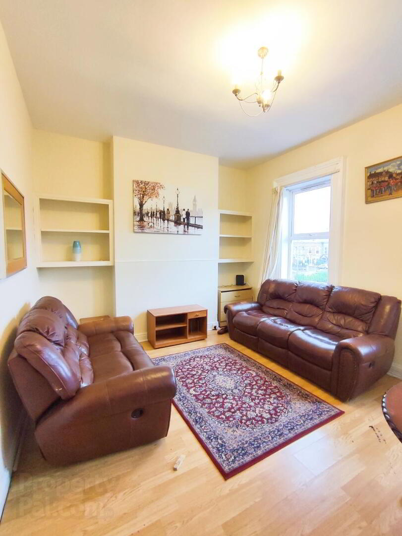 One Double Bedroom Available, 5 Magdala Street