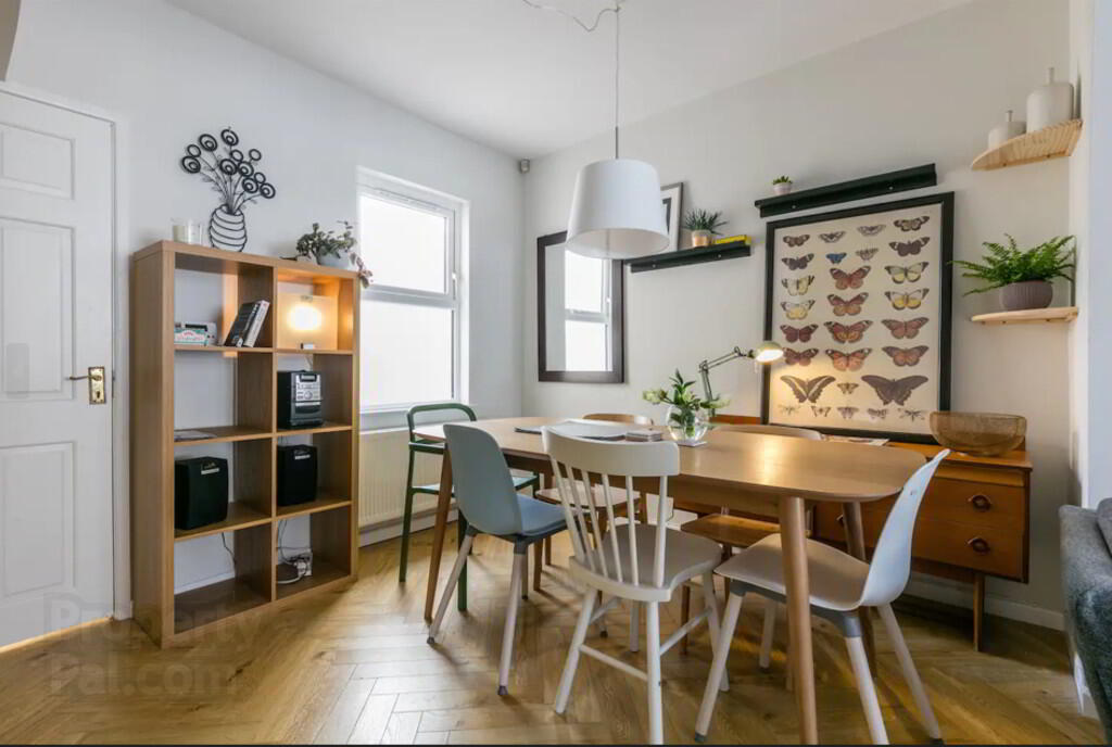 33 Belmont Avenue West 4 of 10