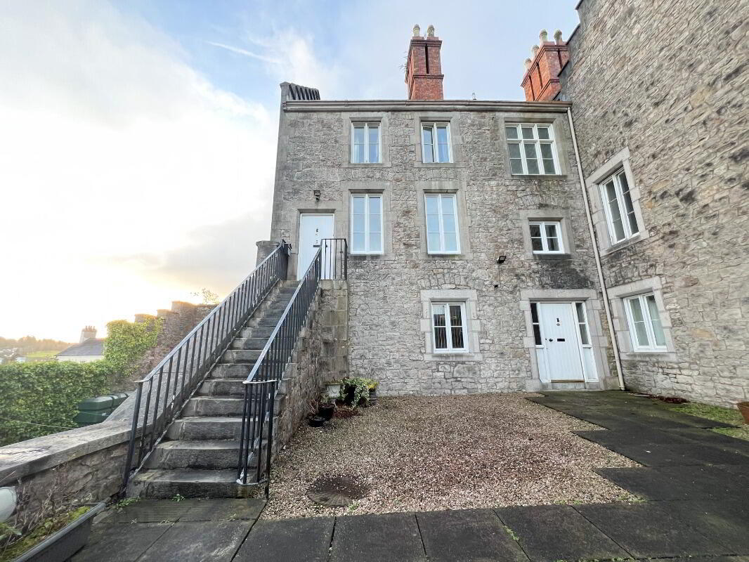 Apartment 2/16 Cathedral Close 1 of 7